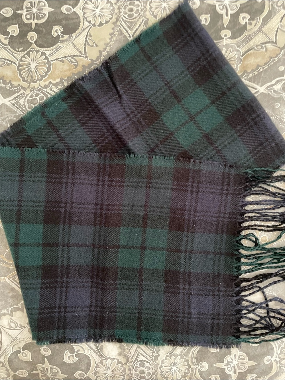 Men's Black and Dark Green Tartan Scarf — Classic Plaid Winter Accessory